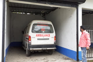 Ambulance locked at garage which is bought by Ganguria Panchayat in south dinajpur