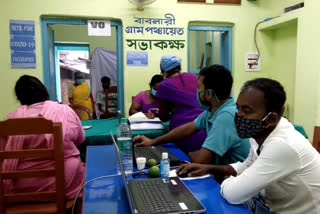 rickshaw puller, businessmen vaccinated at nabadwip