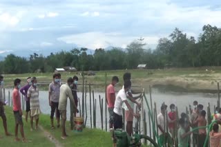 public tries their own to fight river bank erosion