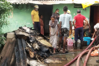 Miscreants set fire to house in Dantewada district