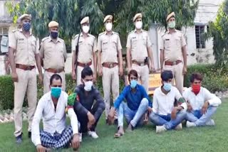 बंधक बनाकर लूट  धौलपुर में लूट  पांच बदमाश गिरफ्तार  क्राइम इन धौलपुर  Crime in Dholpur  Five crooks arrested  Looted in dholpur  Hostage robbery  Crime in Rajasthan