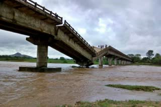 villagers-say-illegal-mining-is-the-reason-for-the-fall-of-the-bridge-in-khunti