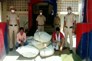 delhi police arrested two thief