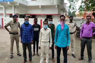 police-arrested-six-accused-of-case-of-mob-lynching