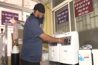 COVID-19: Sikh organisation sets up oxygen bank in Hyderabad  oxygen bank set up in telengana by sikh organisation  'മിഷന്‍ ബ്രീത്ത് ലൈഫ്'; കൈത്താങ്ങായി തെലങ്കാനയിലെ സിഖ് സംഘടന  ഹൈദരാബാദ്  കൊവിഡ്