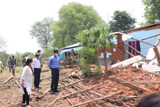 Deputy Commissioner visits the village affected by Yaas cyclone in simdega
