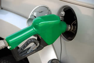 Petrol breaches Rs 100 per litre mark in Mumbai