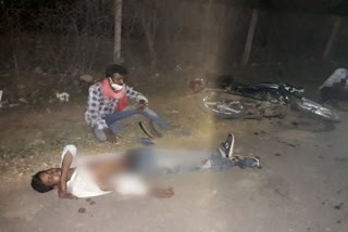 Clash between auto and bike in Shahdol