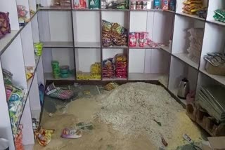 millions stolen from grocery store, किराना दुकान से लाखों की चोरी