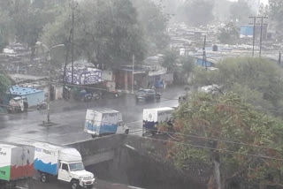 city lashes with rain in nautpa
