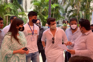 Sonu Nigam conducted covid vaccination campaign in Chembur