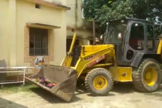 corona dead body wrapped in plastic with jcb and buried in purnia
