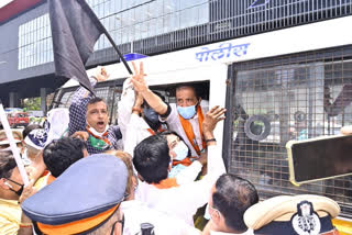 BJPs protests during Metro 2 A test in mumbai