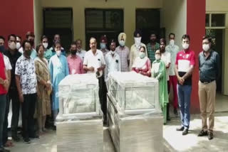 Mortuary Unit:ਸਮਾਜ ਸੇਵੀ ਸੰਸਥਾਂ ਨੇ ਦੋ ਮੋਰਚਰੀ ਯੂਨਿਟ ਦੀ ਕੀਤੀ ਸੇਵਾ