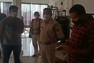 police raid on gym operated in violation of lockdown in koderma