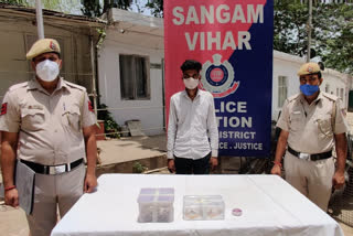 sangam vihar police arrested thief