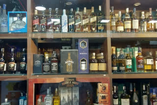 delhi government grants alcohol home delivery