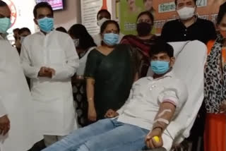 BJP leaders set up blood donation camp