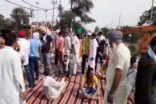 Farmers lathi charge Hisar-Chandigarh road jaam