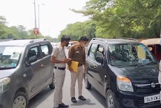 delhi civil defense personnel  e-pass in delhi  corona guidelines in delhi  corona rules in delhi  लॉकडाउन में सिविल डिफेंसकर्मी  दिल्ली में कोरोना नियमों का उल्लंघन  लॉकडाउन में ई-पास