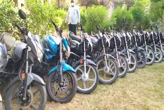 chauhtan police,  chauhtan police busted bike thief gang