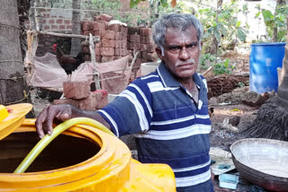 man digs well, uttara kannda