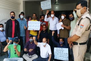 Traders protest
