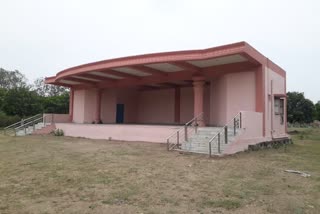 Unused Pavilions, sheds in Penuganchiprolu