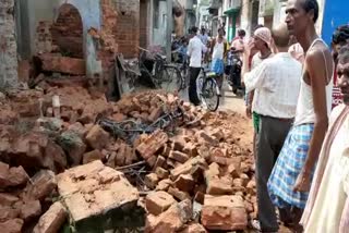 5 people were injured after Wall collapsed at meat shop