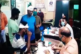 fight between singh mansion and raghukul supporters 