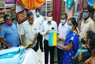 Deepavali special discount starts at Tenkasi Co-optex