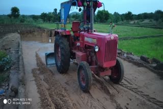 Tractor