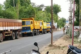 Three lorry seized for sand theft in nagai