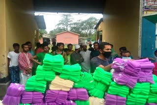 goods distribut at Bilasipara quarantine centre