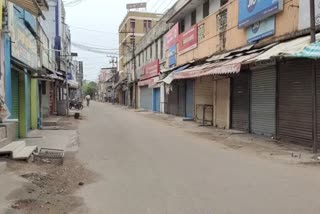 Shops are all closed in nagapattinam