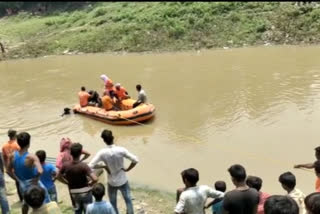 নদীতে তলিয়ে গেল দুই বালক