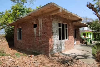 Deshraj got a permanent home from the house construction grant scheme in hamirpur