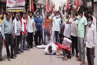 Protest:ਸਫ਼ਾਈ ਮੁਲਾਜ਼ਮਾਂ ਵੱਲੋਂ ਸਰਕਾਰ ਦਾ ਫੂਕਿਆ ਪੁਤਲਾ