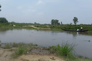 bamboo bridge broken between Sherpur and Raiganj city of North Dinajpur