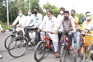 Congress MP protests on bicycle