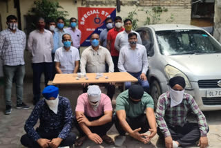 special staff team arrested 4 accused in robbery case in delhi