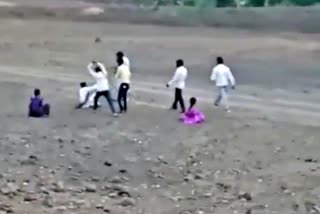 महिला और पुरुष की पिटाई  बारां न्यूज  छबड़ा न्यूज  क्राइम न्यूज  crime news  Chhabra News  baran news  man and woman beating  beating video viral