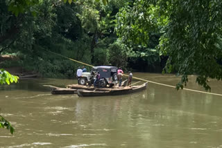 Covid spread in Ernakulam Kunchipara tribal villages  Kunchipara tribal villages  tribal village  tribal  Covid spread  Covid  Covid 19  കൊവിഡ്  കുഞ്ചിപ്പാറ ആദിവാസി ഊര്  പൊലീസ്  ഡെപൂട്ടി തഹസിൽദാർ  വില്ലേജ് ഓഫിസർ  ആദിവാസി  ആരോഗ്യ വകുപ്പ്