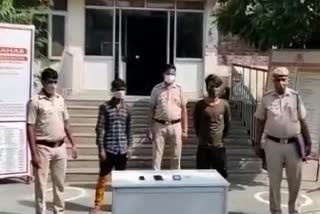 Two accused arrested for snatching in South East Delhi