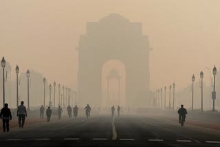 Air quality over Delhi-NCT likely to remain in moderate category today  tomorrow  ഡൽഹി  വായുവിന്‍റെ ഗുണനിലവാരം  ദേശീയ കാലാവസ്ഥാ നിരീക്ഷണ കേന്ദ്രം  മൗസം ആപ്ലിക്കേഷൻ  ഡാമിനി ആപ്ലിക്കേഷൻ  വായു ഗുണനിലവാര സൂചിക  ഇടിമിന്നൽ