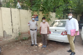 delhi-police-arrested-thief-with-stolen-car-in-sunlight-colony
