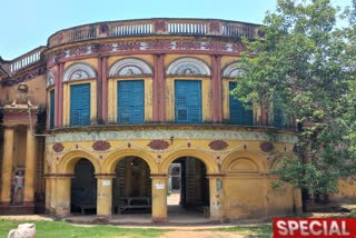 narayanpur-rajbari-is-witnessing-a-history-of-three-hundred-years