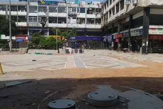 shops open in nehru place market