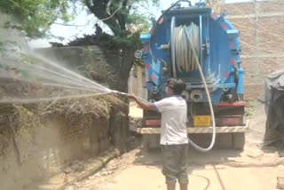 councilor Mahesh Tanwar sanitization work in Chhatarpur