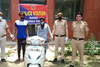 Dabri police arrested  two thieves